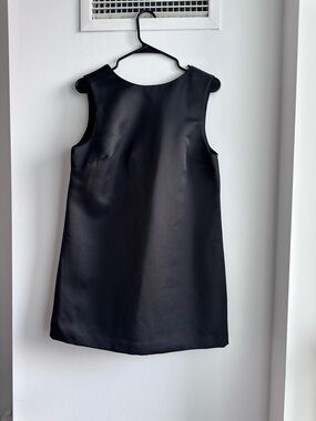H&M Black Sleeveless Mini Shift Dress